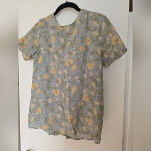 Floral Short Sleeve Button Down Back